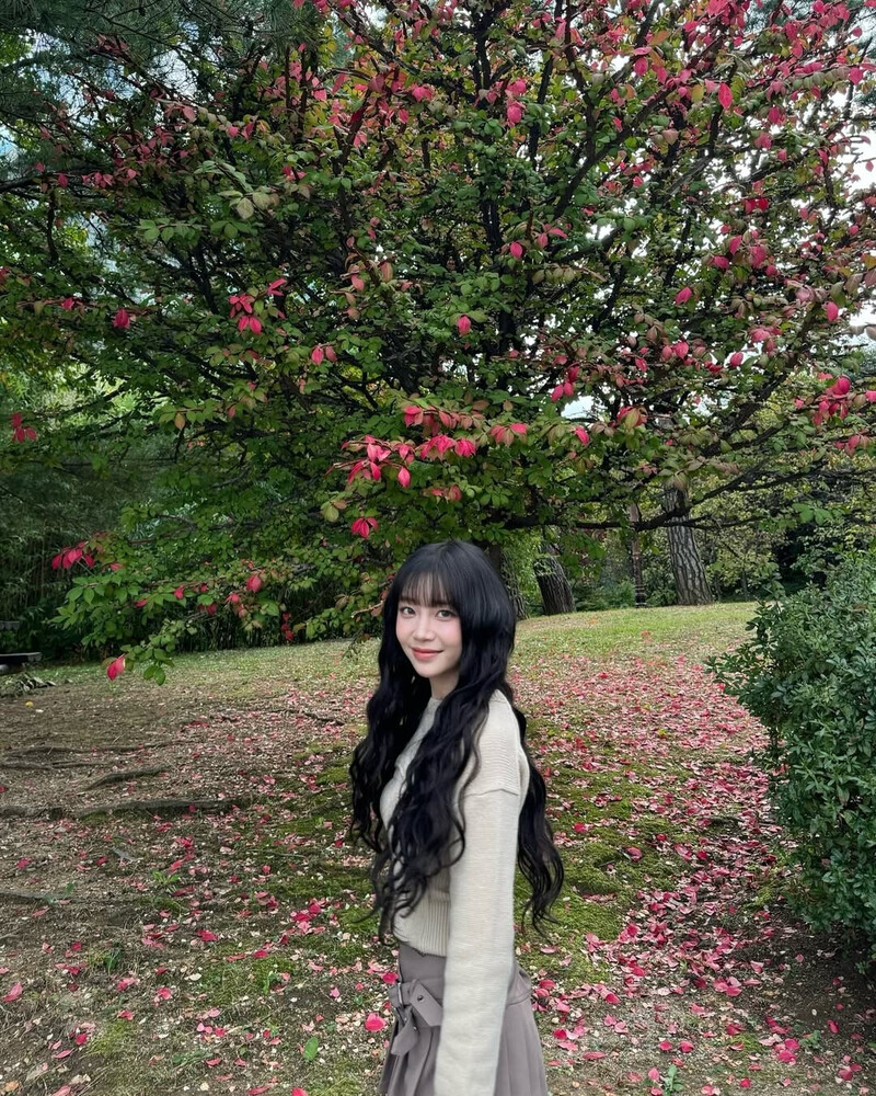 241019 STAYC Sumin Instagram Update documents 2