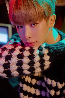 190626 MONSTA X 'Who Do U Love?' MV Shooting Site | Naver Update