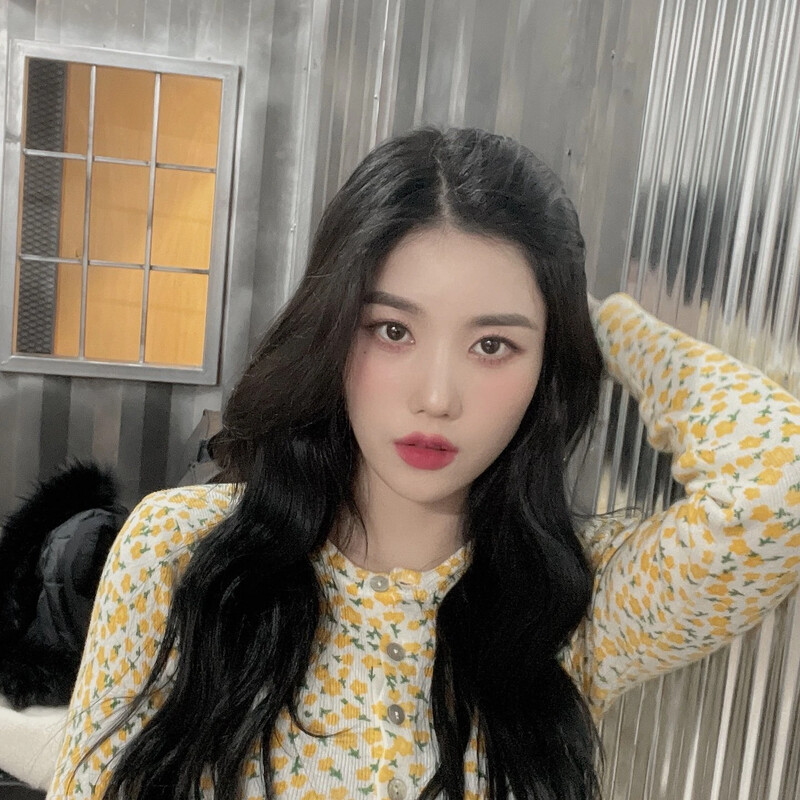 210303 IZ*ONE SNS Update - Eunbi documents 11