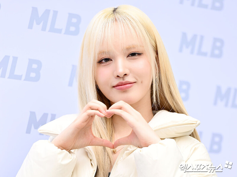 241101 IVE Liz  at the MLB Hannam Flagship Store Opening documents 14