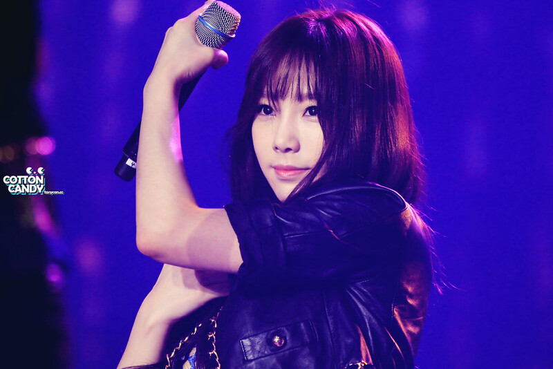 131005 Girls' Generation Taeyeon at WAPOP Concert documents 5