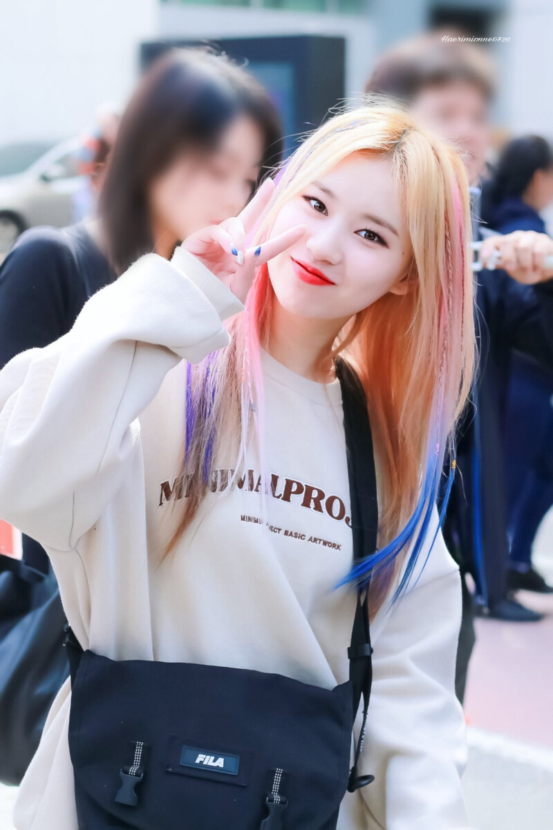 191018 Weki Meki Elly at Music Bank documents 1