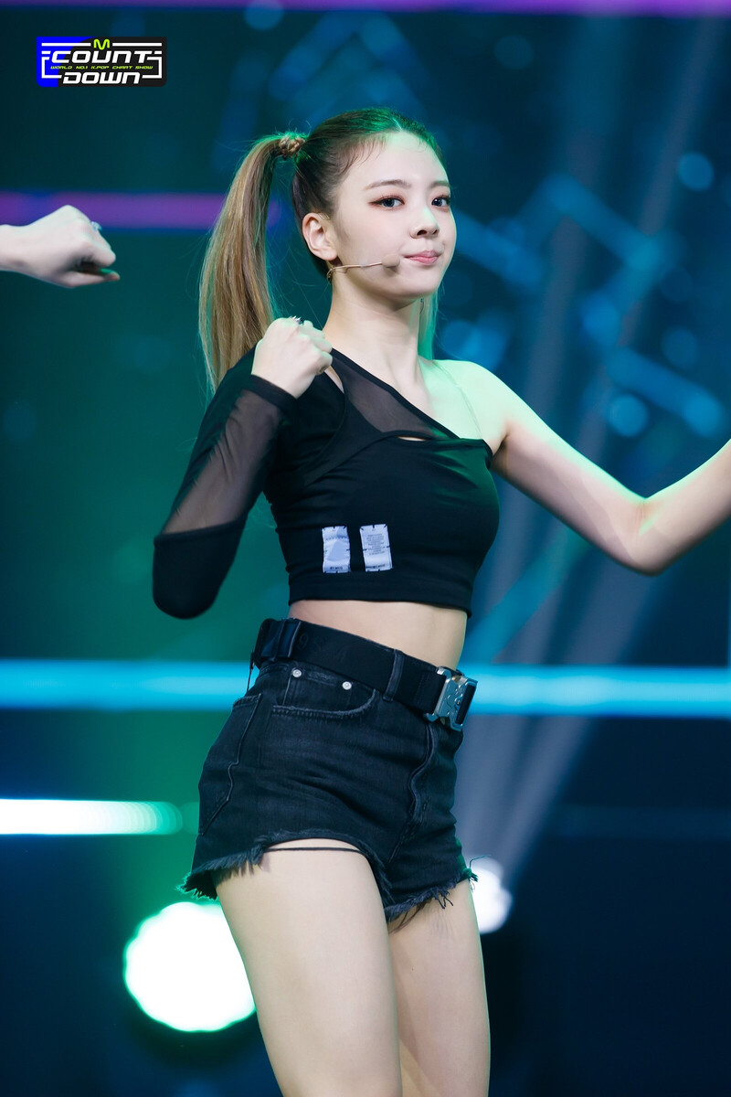 211014 ITZY - 'SWIPE' at M Countdown documents 25