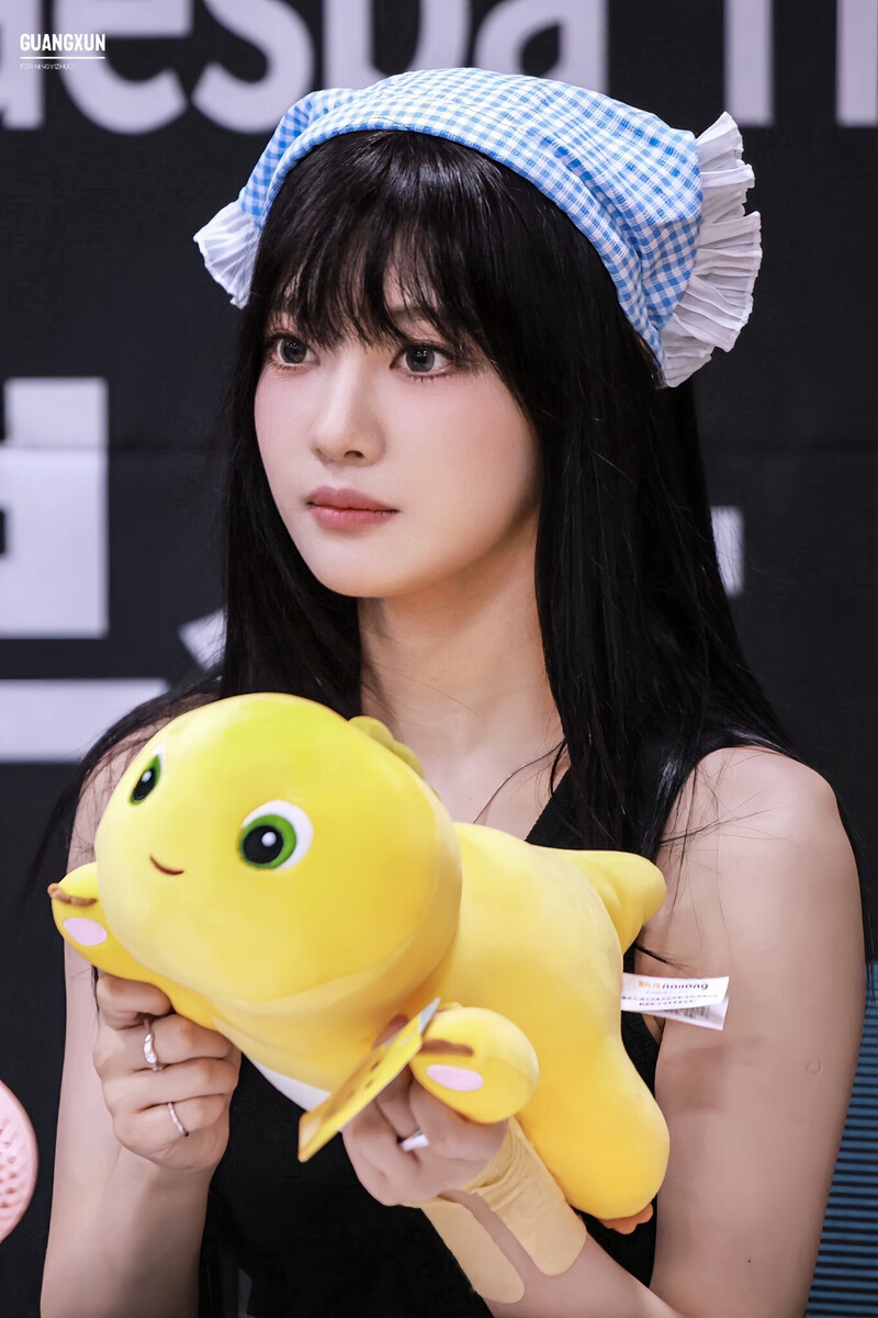 240609 aespa Ningning at Blue Dream Fansign Event documents 5