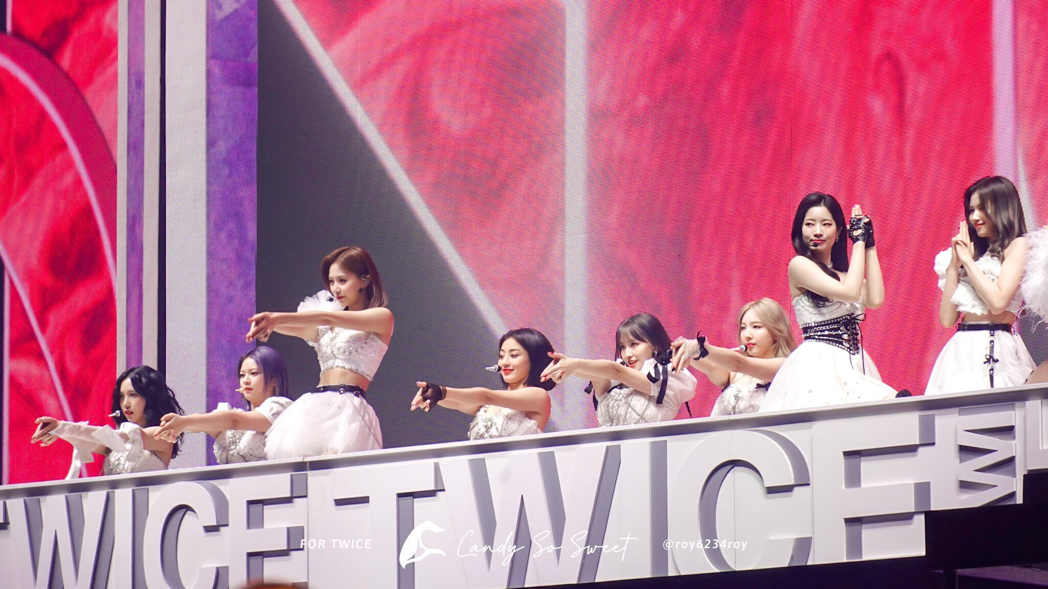 220514 TWICE - 4th World Tour 'Ⅲ' Encore in Los Angeles Day 1