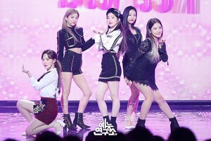 Red Velvet at MBC Music Core ( RBB + Butterflies Comeback Stage) | 181201