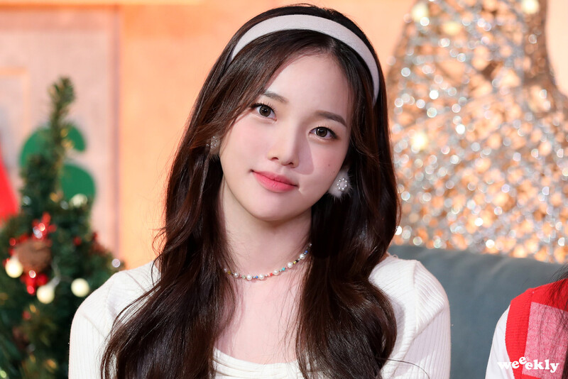 211231 IST Naver Post - Weeekly Christmas Carol Behind documents 15