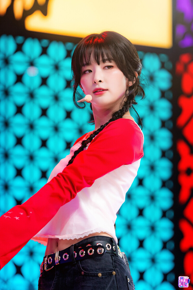 231119 Red Velvet Seulgi - "Chill Kill" at Inkigayo documents 1