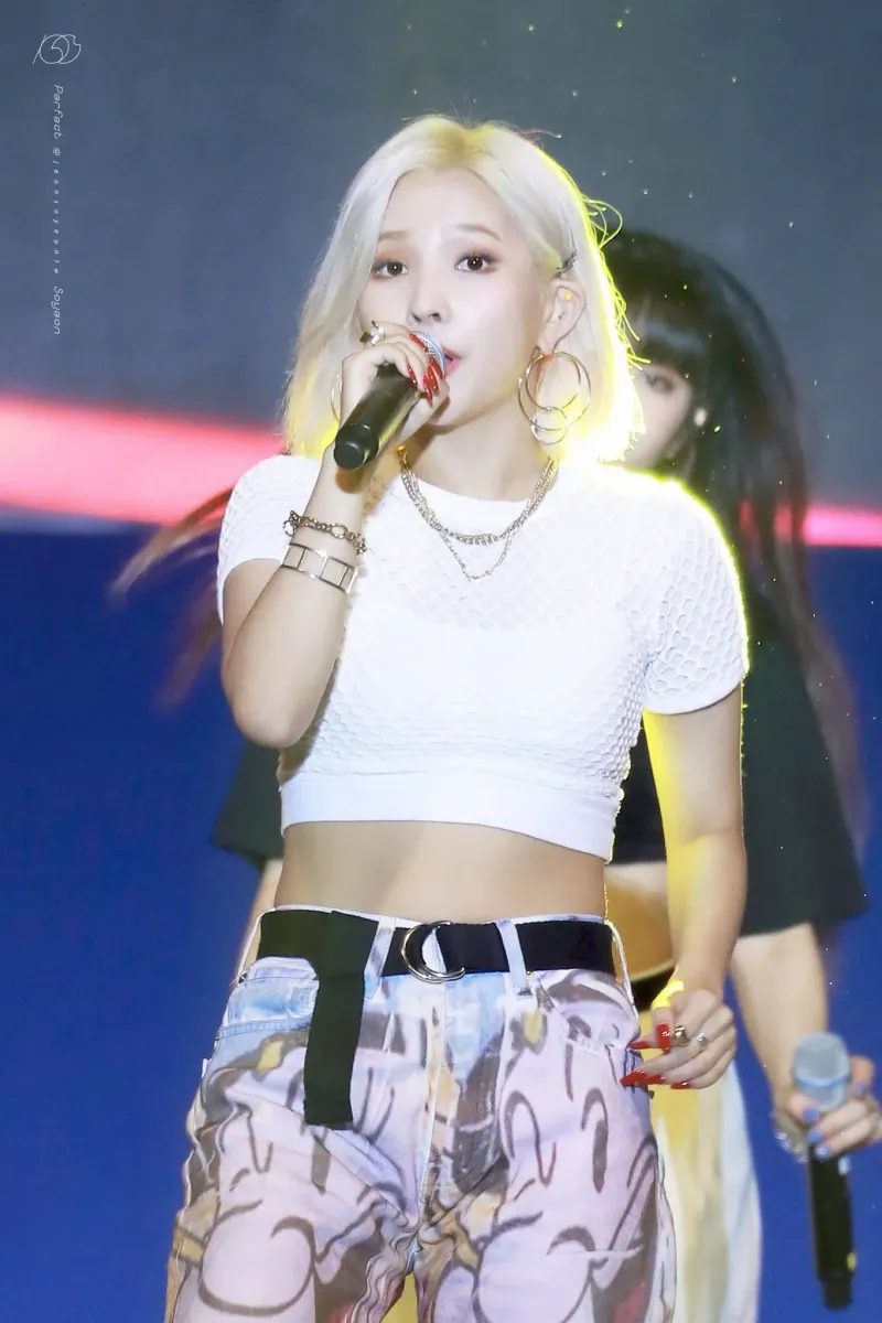 jeonsoyeontw-EGRgSdOVAAUeFvH-20191007-06-50.jpg