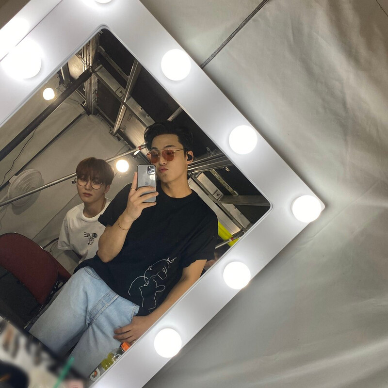 200116 SEVENTEEN Twitter Update - Mingyu and Seungkwan documents 2