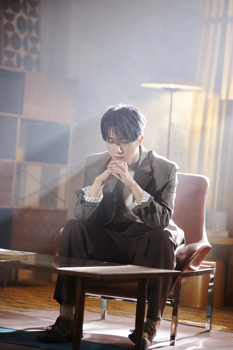 210423 SMTOWN Naver Update - Yesung's "Phantom Pain" M/V Behind documents 1