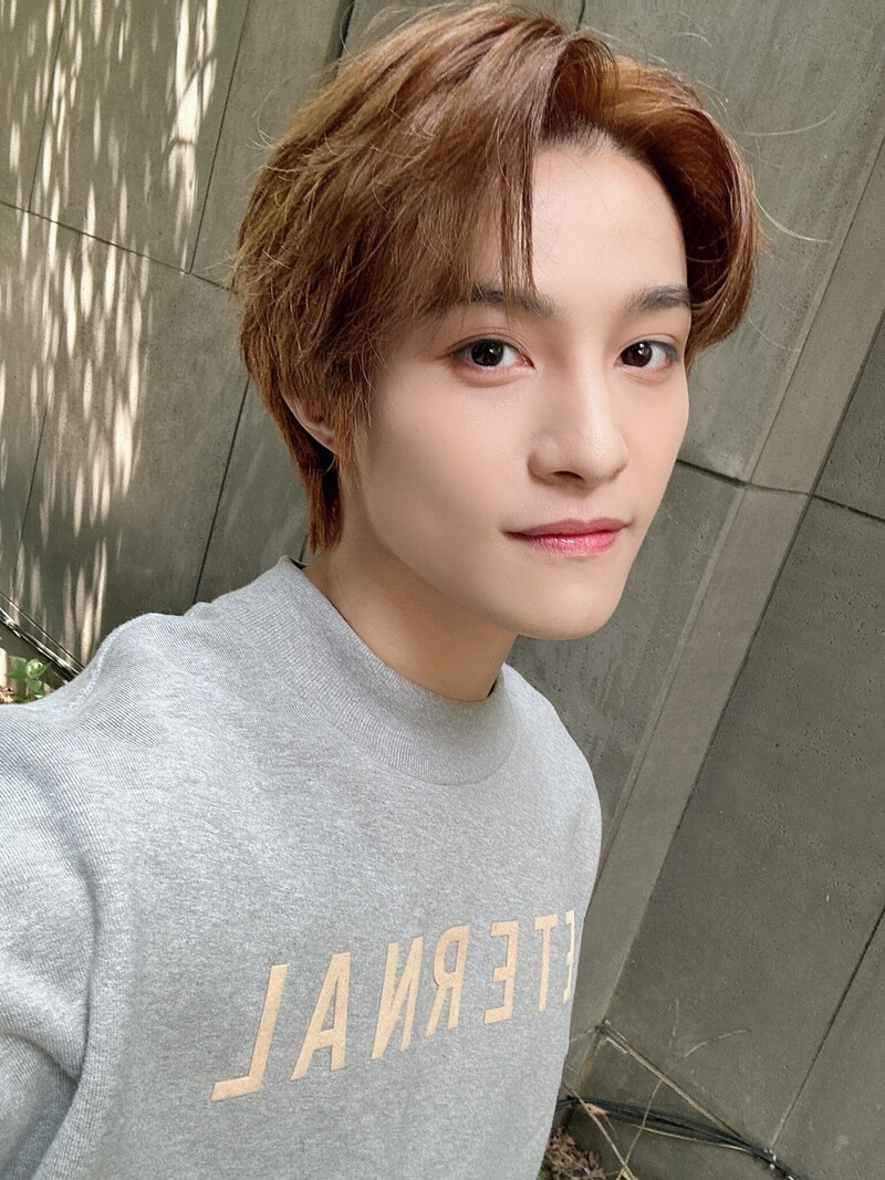 230619 WayV Twitter Update - 520 Day documents 6