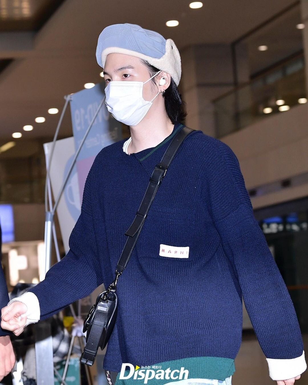 Welcome back Yoongi 💜🐱 #SUGA #AgustD #Minyoongi #airport #incheonairport  #japan #ʏᴏᴏɴɢɪ #민윤기 #슈가 #NBA #goldenstatewarriors #korea