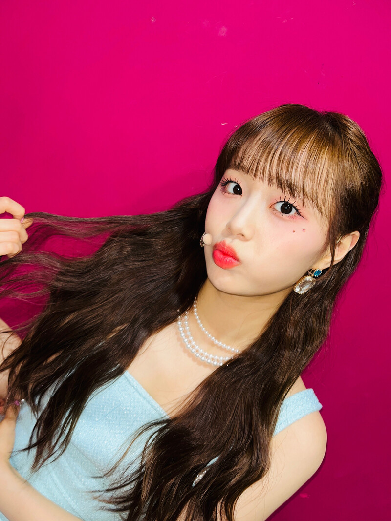 220625 LOONA Twitter Update - Chuu documents 4