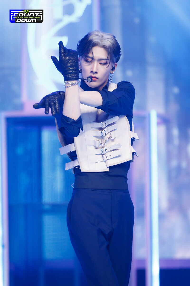 231109 ZEROBASEONE Ricky - "Crush" and "Melting Point" at M Countdown documents 10