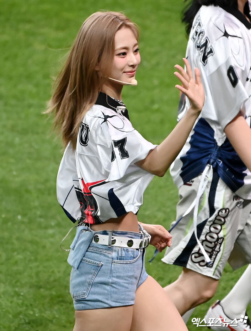 240731 TWICE Tzuyu at Team K-League vs. Tottenham Hotspur's Halftime Show documents 2