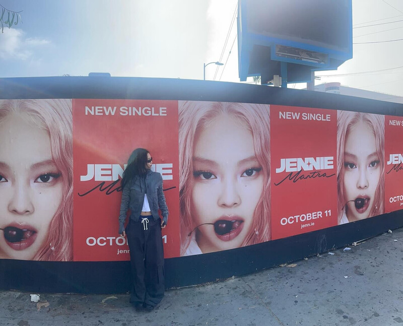 241016 - JENNIE Instagram Update documents 2