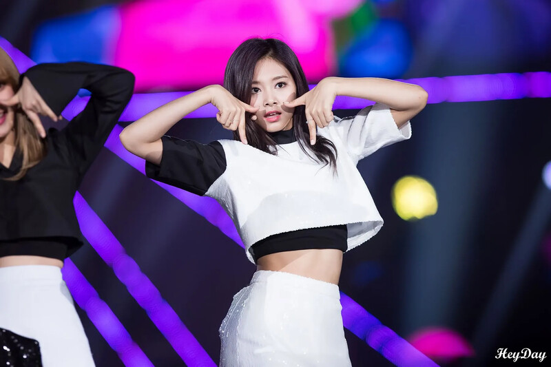 Tzuyu247.jpg