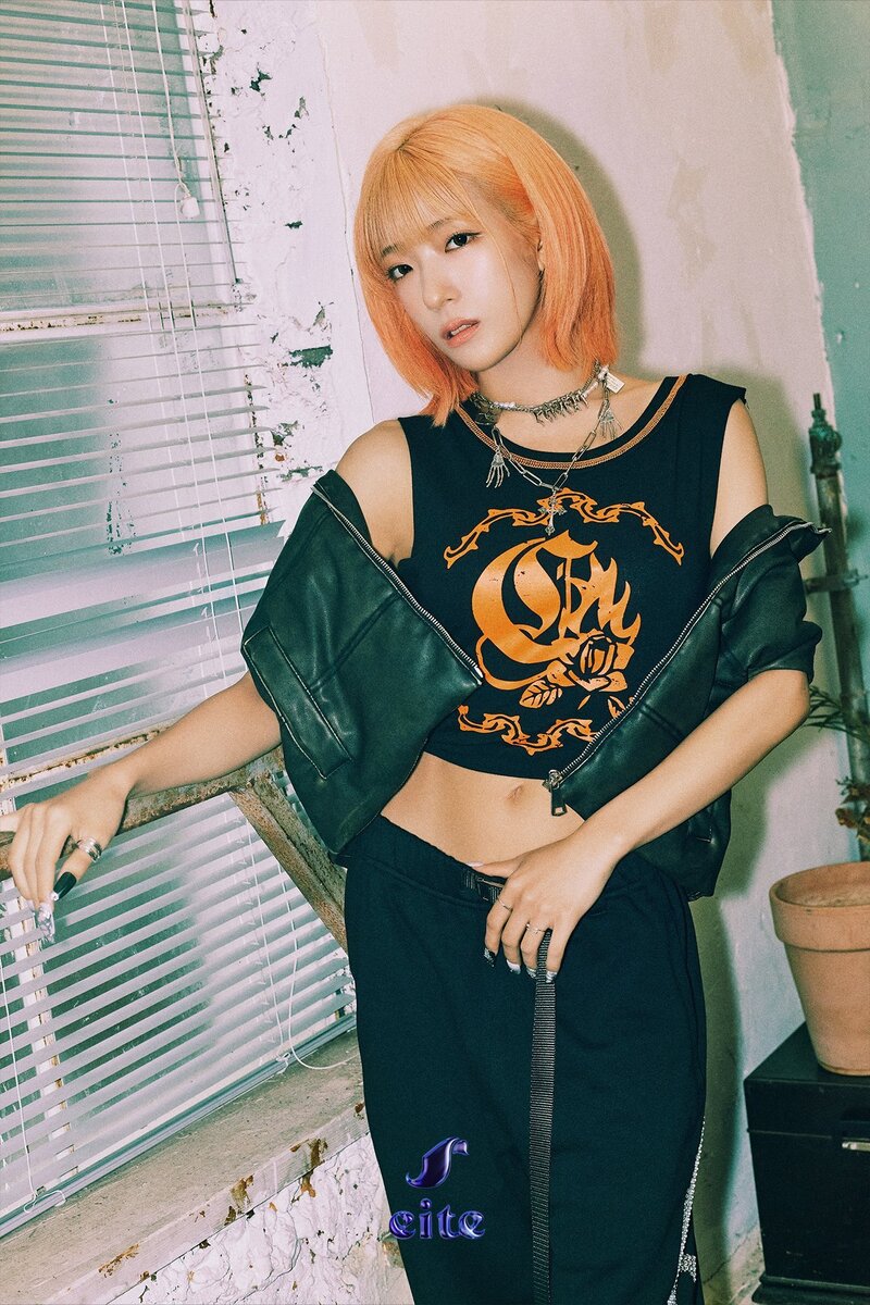 eite - "Independent Woman" The 1st Single Album Concept Images documents 4