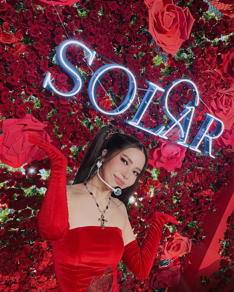 220320 MAMAMOO Solar Instagram Update documents 4