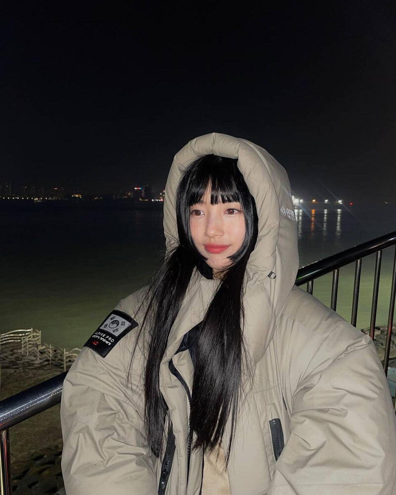 221119 Bae Suzy Instagram Update documents 7