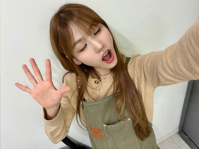 240516 - ICHILLIN' Twitter Update with Jiyoon documents 3