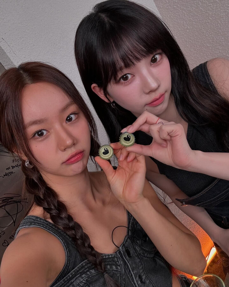 240607 - HYERI Instagram Update with KARINA documents 2