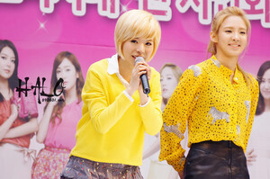 120329 Girls' Generation Sunny at Lotte Fansign