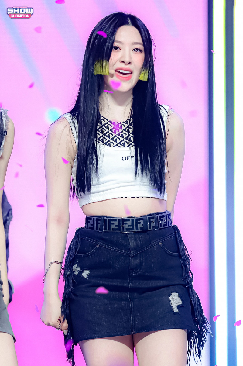 210414 STAYC - 'ASAP' at Show Champion documents 17