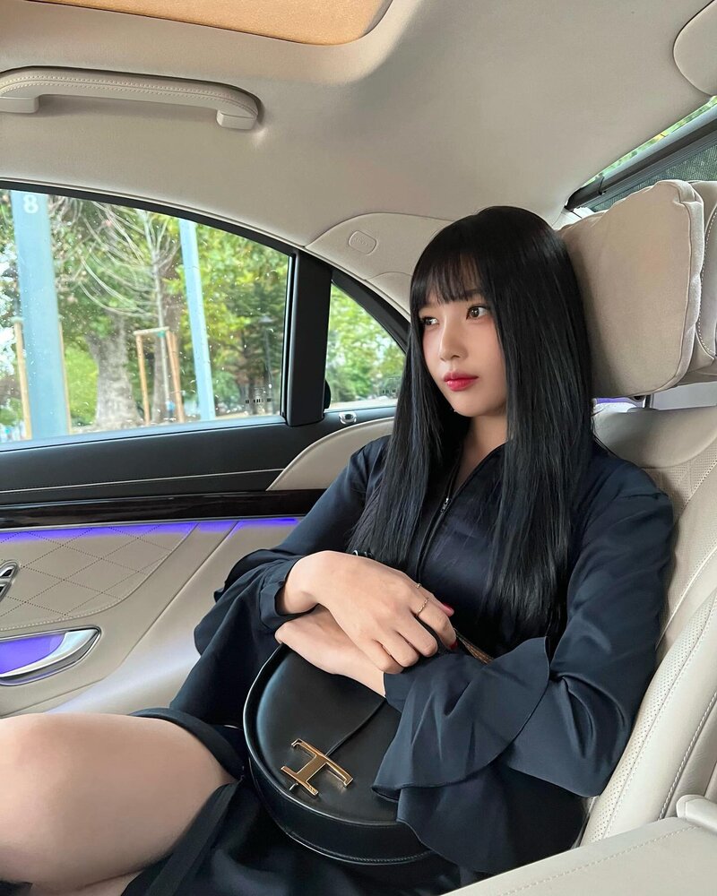 220923 Red Velvet Joy Instagram Update documents 6