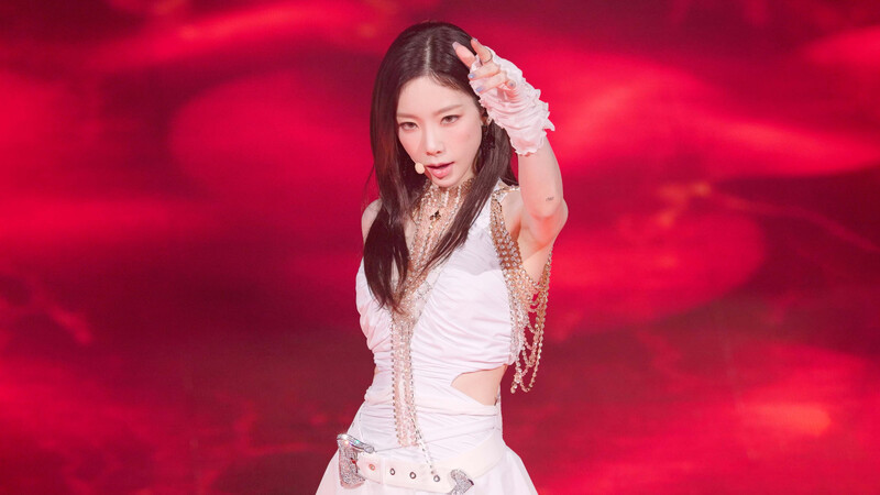 230604 Taeyeon - 'The Odd of Love' Concert in Seoul Day 2 documents 2