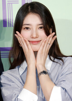 240531 Suzy - "Wonderland" VIP Premier