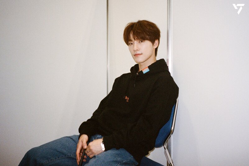221206 SEVENTEEN ‘DREAM’ Release Event Behind film photo | Weverse documents 13