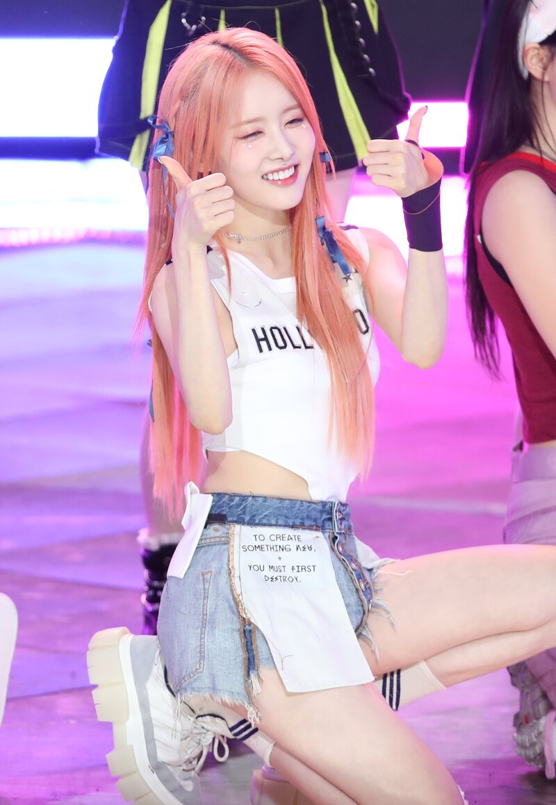 230829 STAYC Sieun - 'Bubble' at 'The Show' documents 3