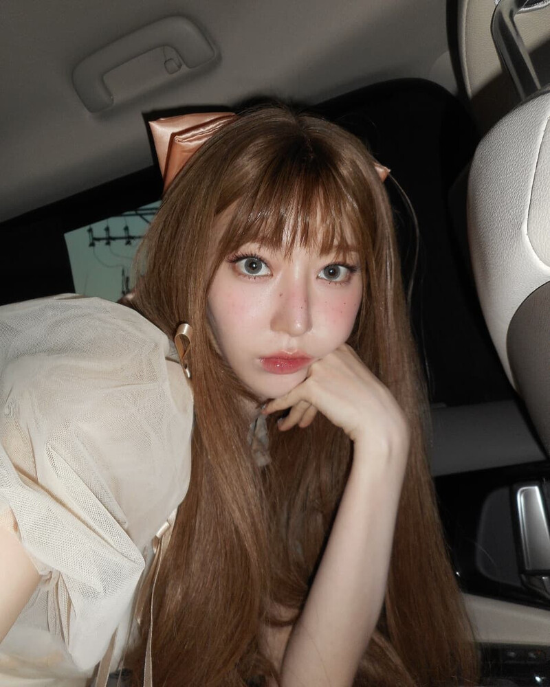 240818 - SAKURA Instagram Update documents 1