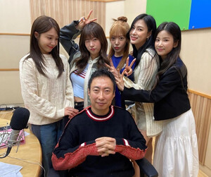 230407 APINK at Park Myungsoo's Radio