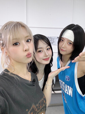 240823 - NMIXX Twitter Update with EUNCHAE, HAEWON n JIWOO