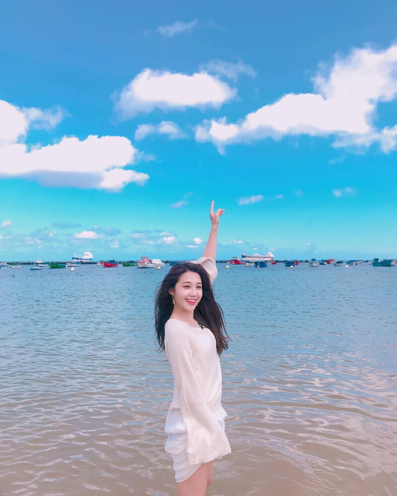 180505 Apink EUNJI instagram update documents 1