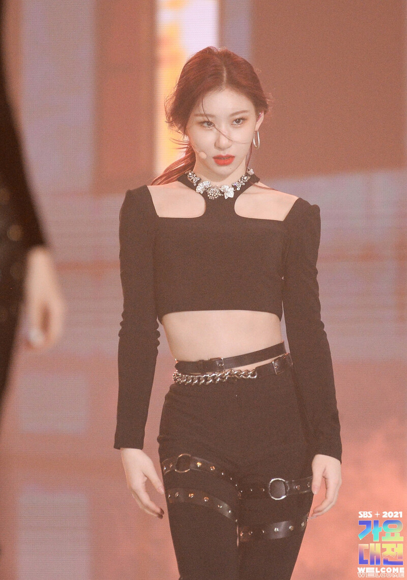 211225 ITZY at SBS Gayo Daejeon documents 24