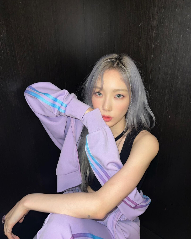 220222 Taeyeon instagram update documents 6