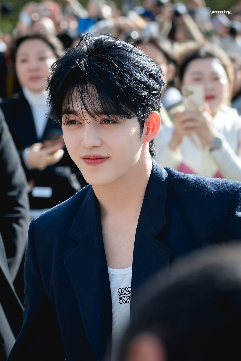 240927 SEVENTEEN S.Coups - LOEWE Paris Fashion Week documents 17