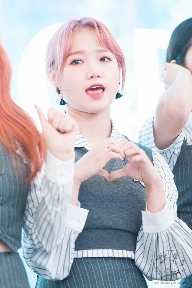 180225 Weki Meki Yoojung at Goyang 'Lucky.' Fansign documents 19