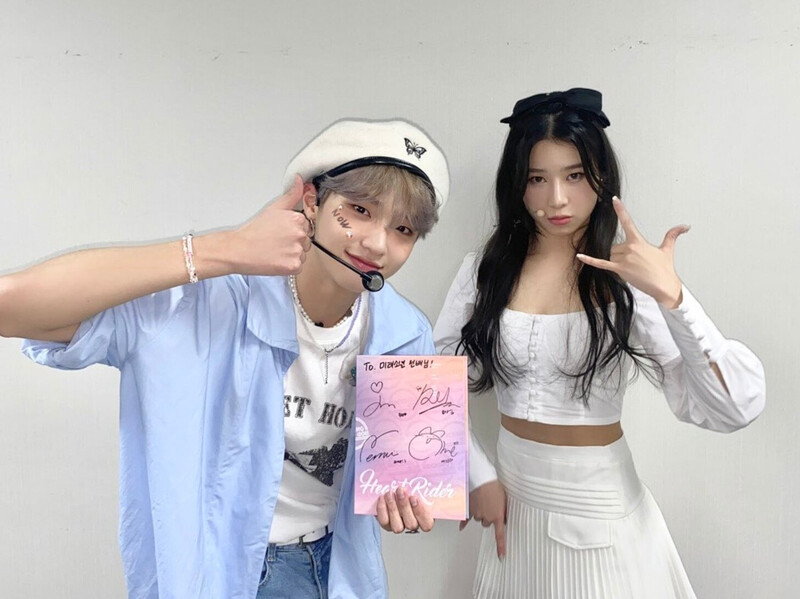 220220 - Rocking Doll Twitter Update with Roa and Dongpyo documents 2