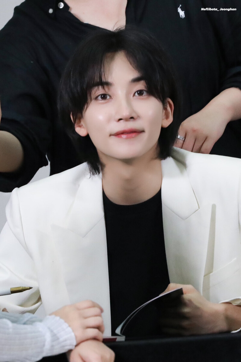240511 SEVENTEEN Jeonghan - BEATROAD Fansign Event documents 17