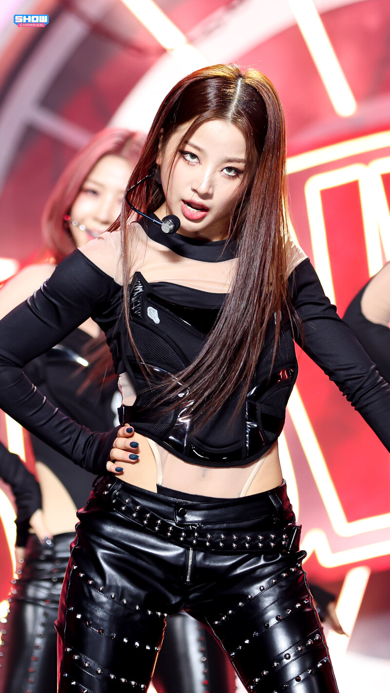 240612 BADVILLAIN Chloe Young - 'BADVILLAIN' at Show Champion documents 2