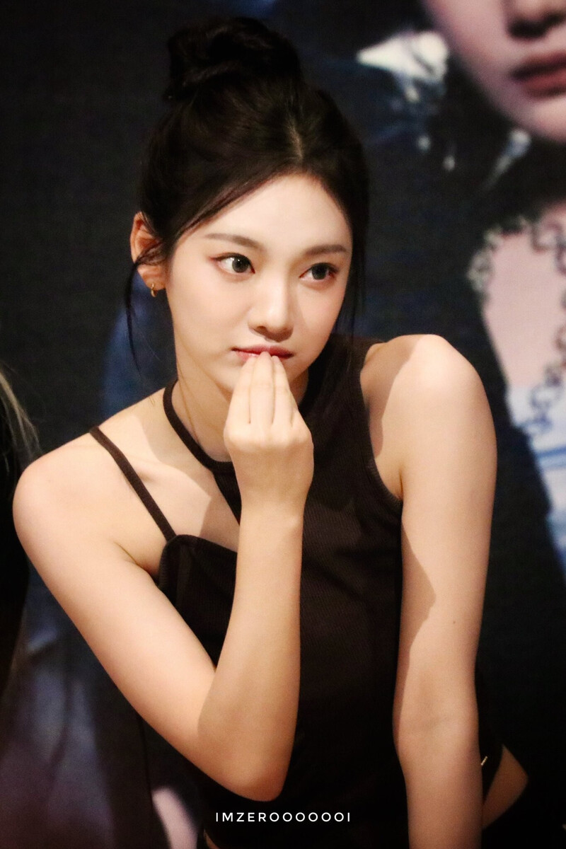 240808 aespa Ningning - Fansign in Taipei documents 1