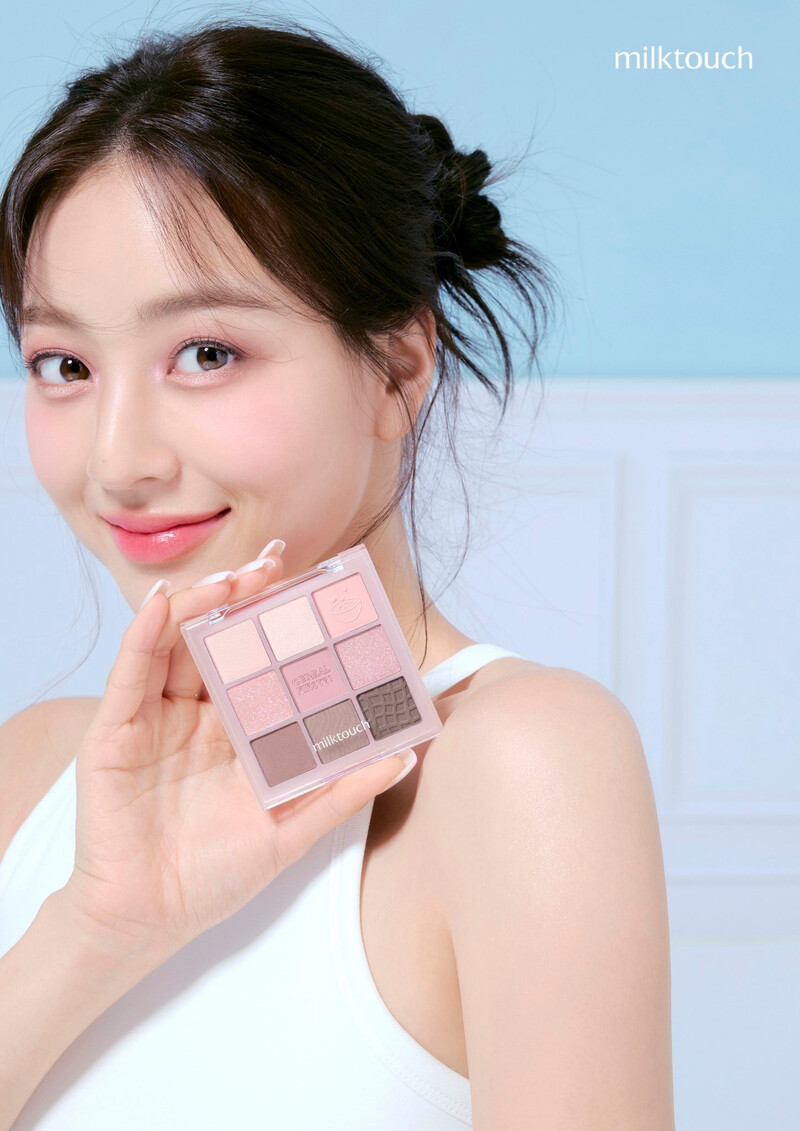 JIHYO x MILIK TOUCH documents 3