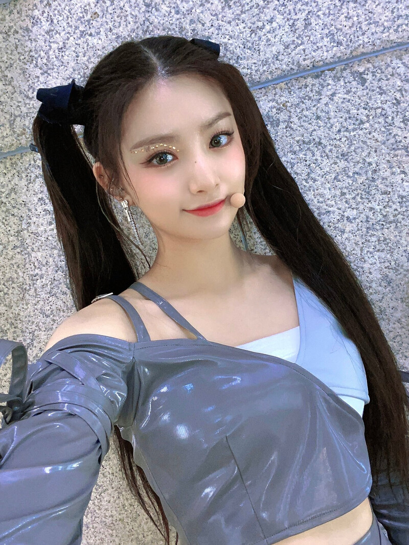 210606 EVERGLOW Twitter Update - Yiren documents 6