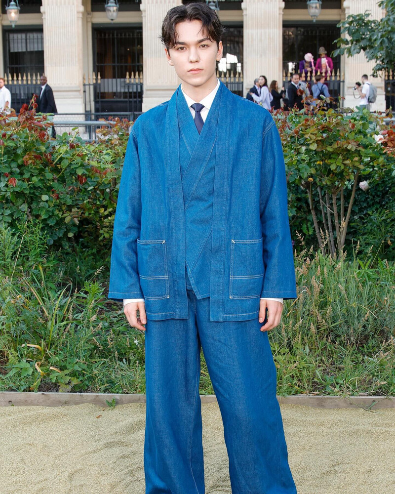 240620 SEVENTEEN Vernon - Paris Fashion Week KENZO documents 17