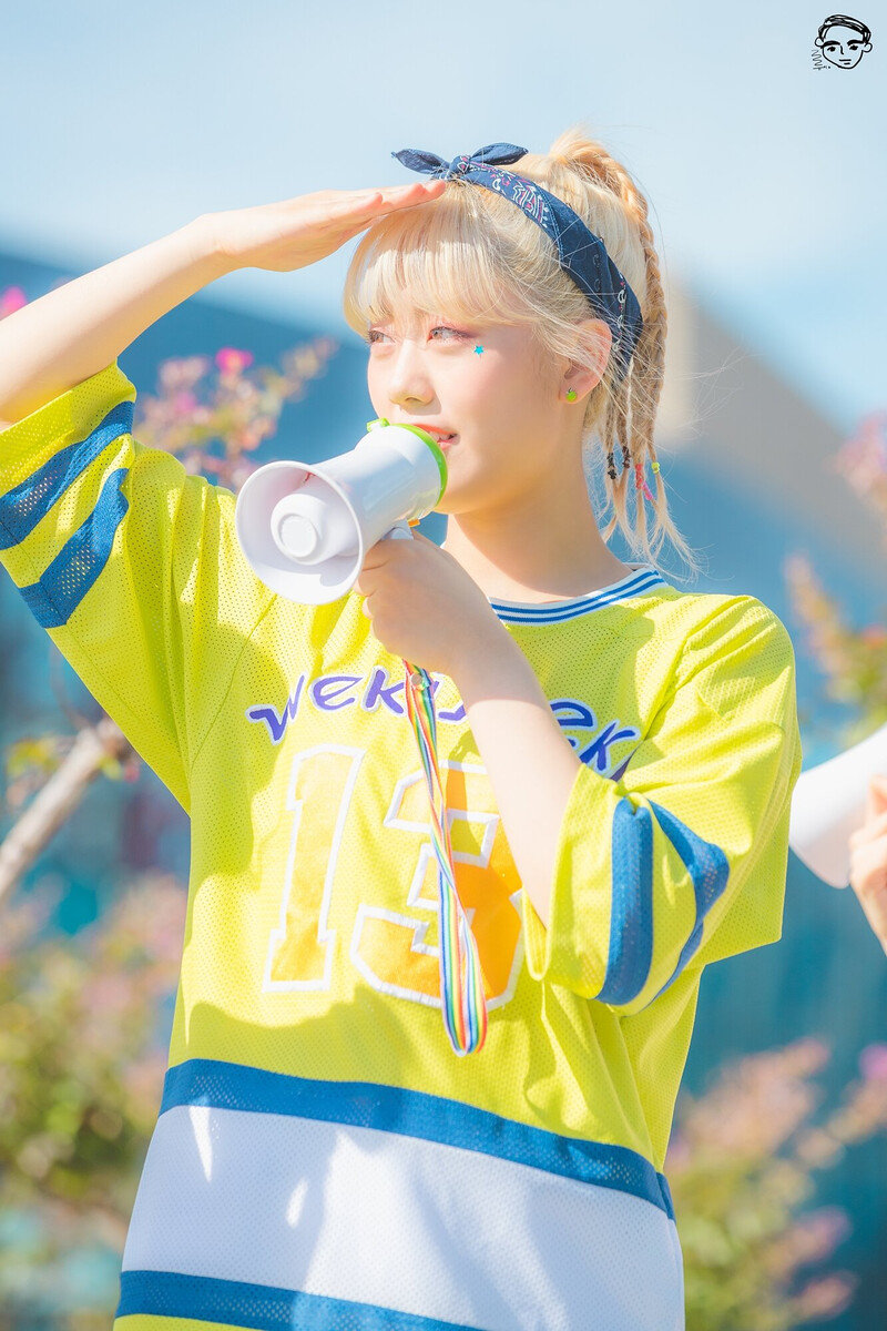 170929 Weki Meki Lua at Music Bank Mini Fanmeet documents 1